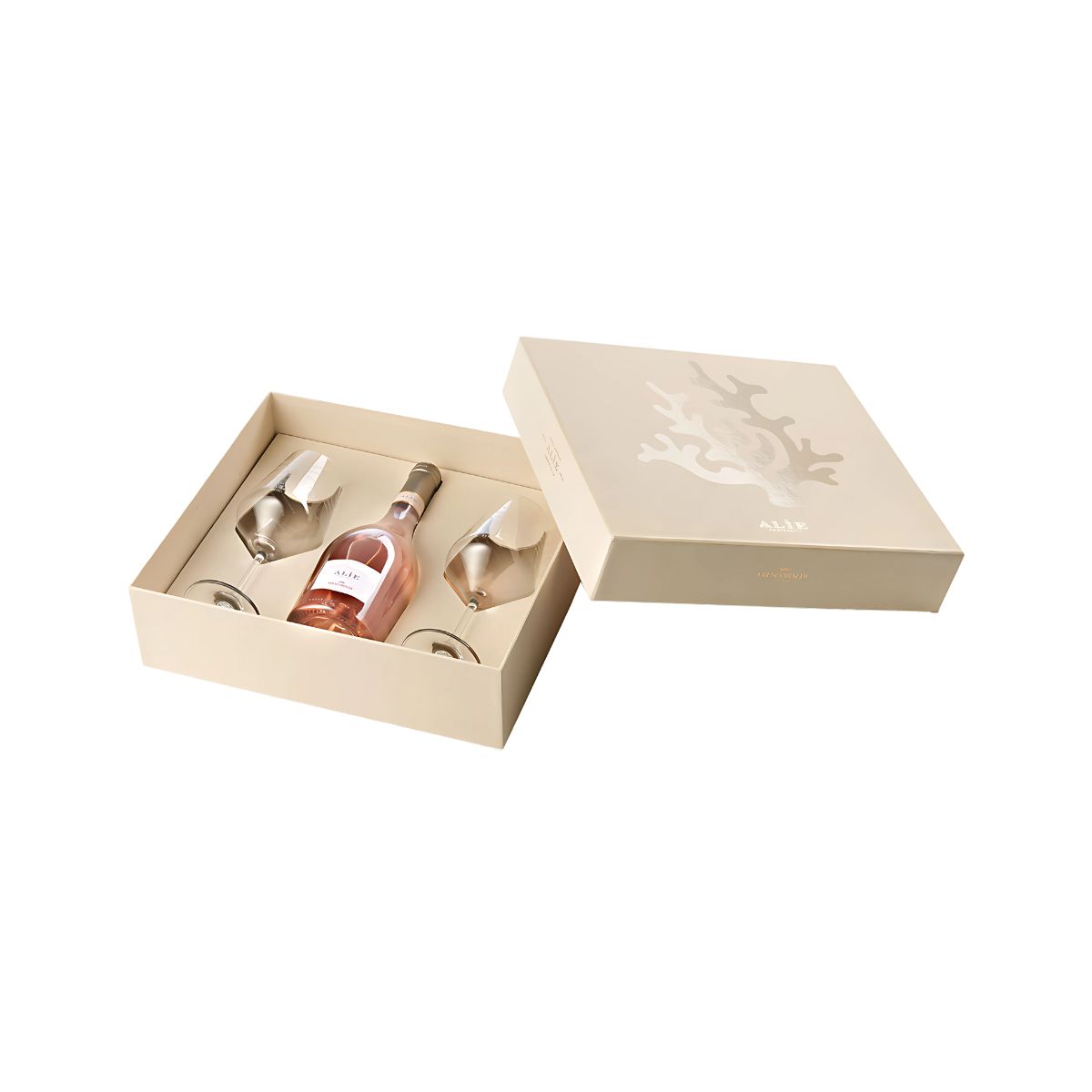 Amaretto fatto a mano con pasta di mandorle, zucchero, bianco d'uovo, mandorle dolci e armelline e aggiunta di gocce di cubetti di arancia candita. SENZA GLUTINE (11)