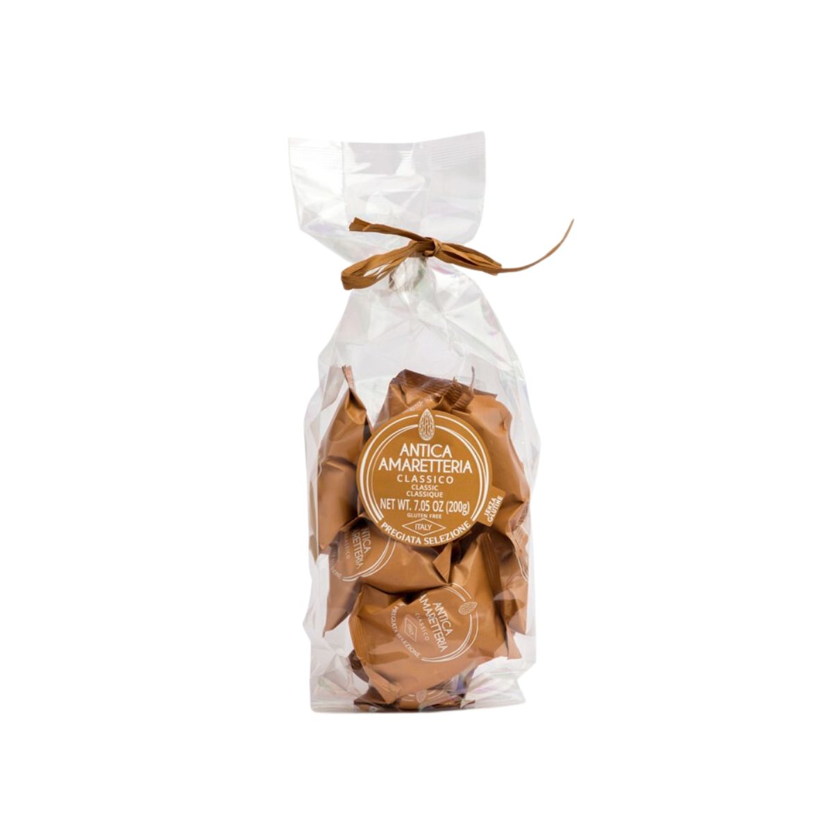 Amaretto fatto a mano con pasta di mandorle, zucchero, bianco d'uovo, mandorle dolci e armelline e aggiunta di gocce di cubetti di arancia candita. SENZA GLUTINE (1)