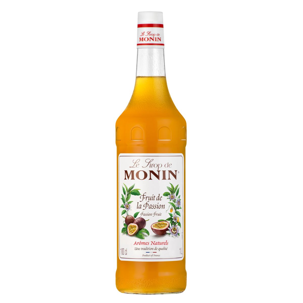 Amaretto fatto a mano con pasta di mandorle, zucchero, bianco d'uovo, mandorle dolci e armelline e aggiunta di gocce di cubetti di arancia candita. SENZA GLUTINE (2)